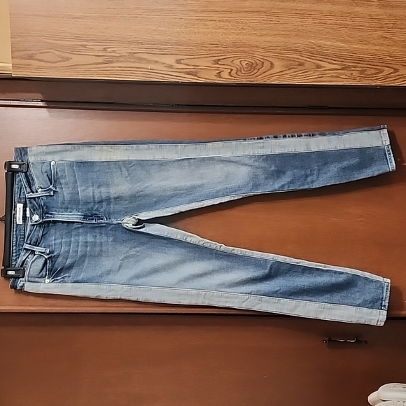 Good American Two Tone Jeans Sz 4/27 - Picture 1 of 10